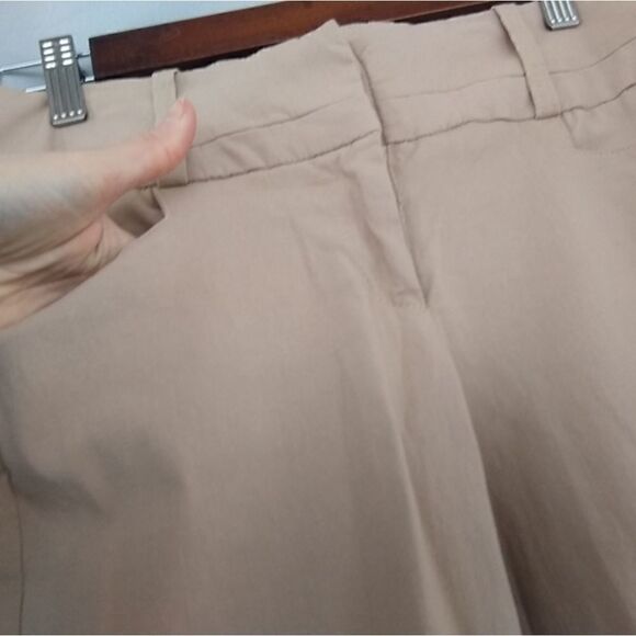 Ninety brand Khaki colored capri dress pants - Picture 4 of 5